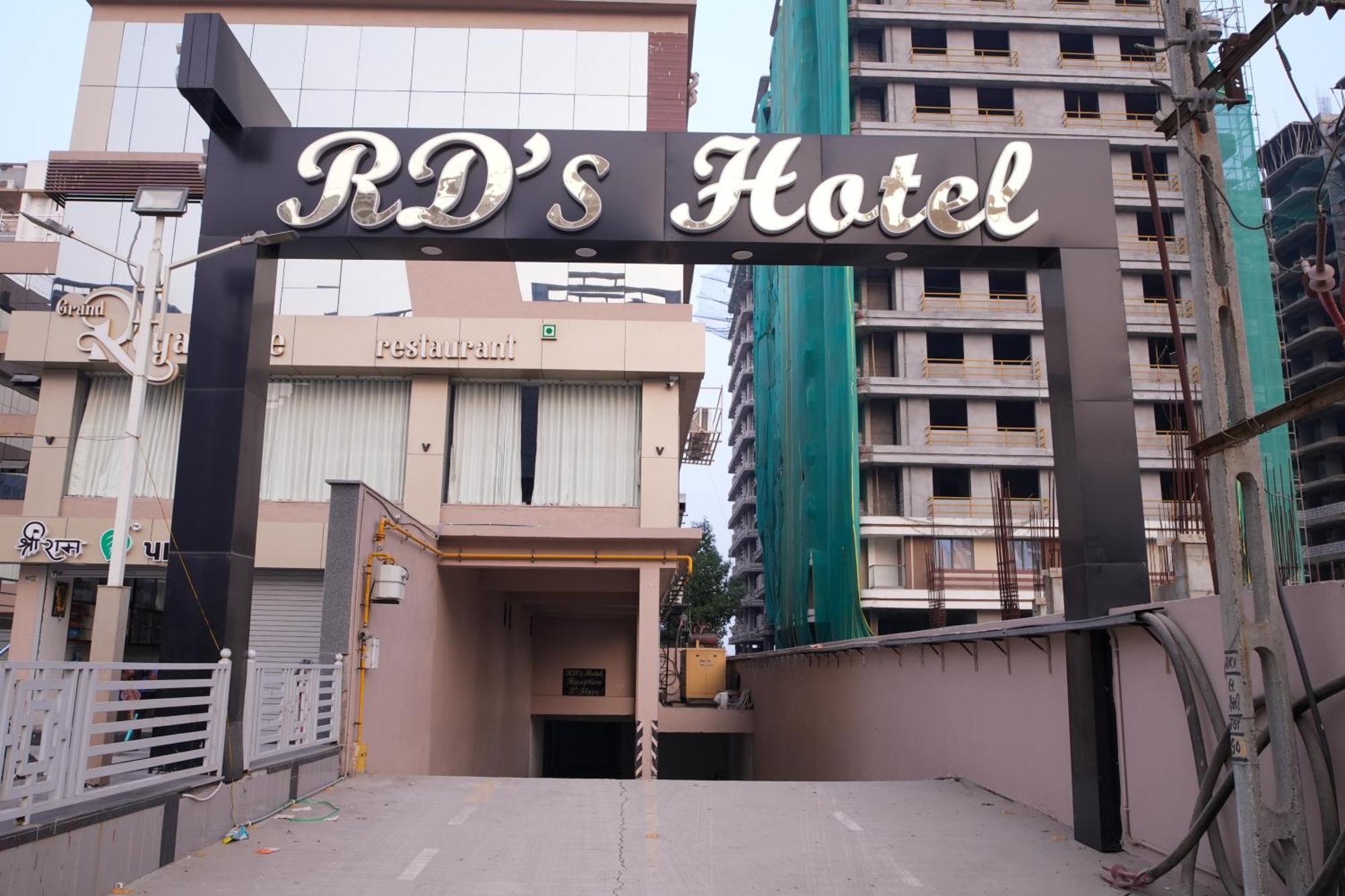 Rds Hotel Ahmadábád Kültér fotó