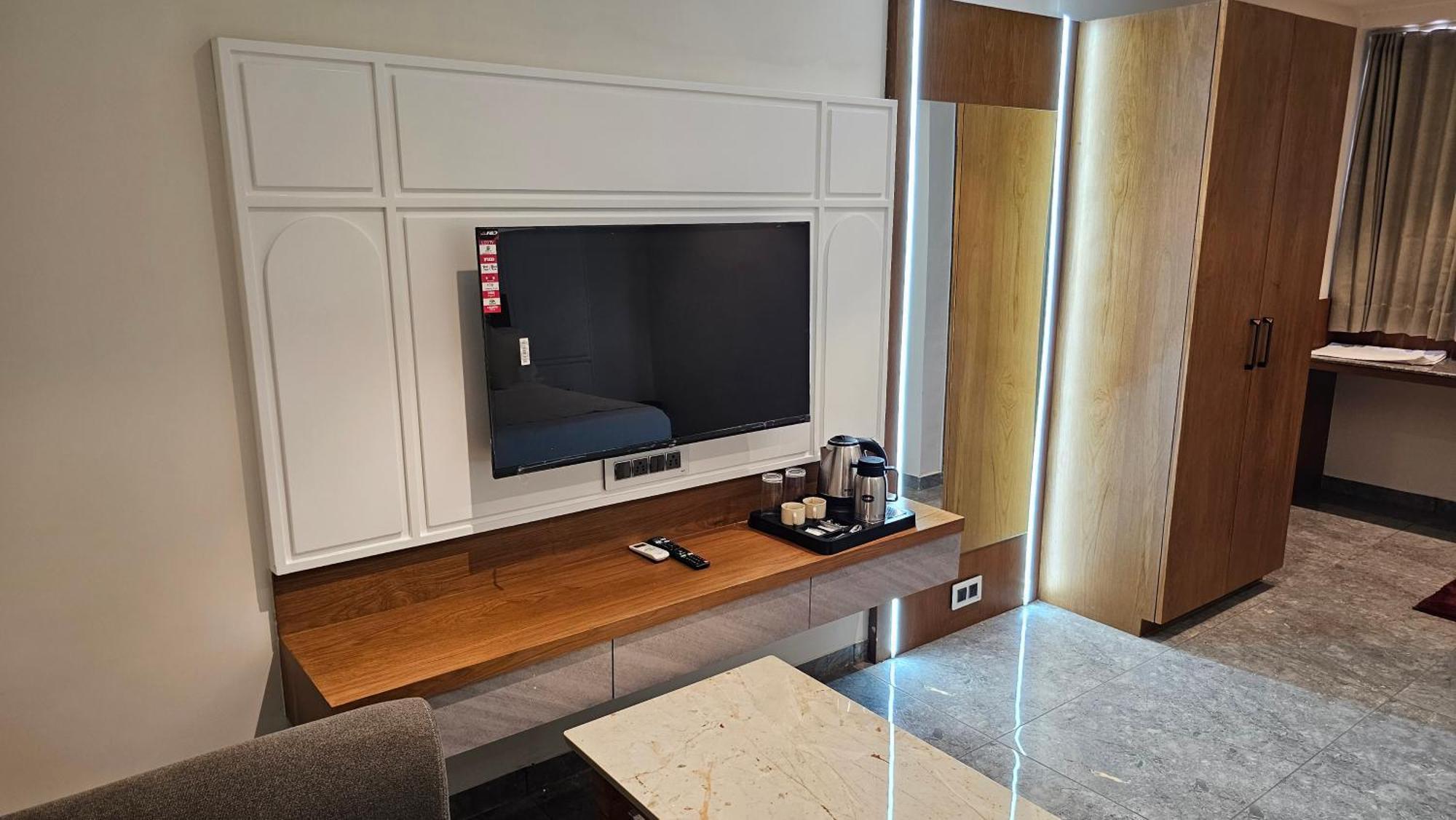 Rds Hotel Ahmadábád Kültér fotó
